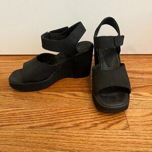 Aldo | black wedge sandals